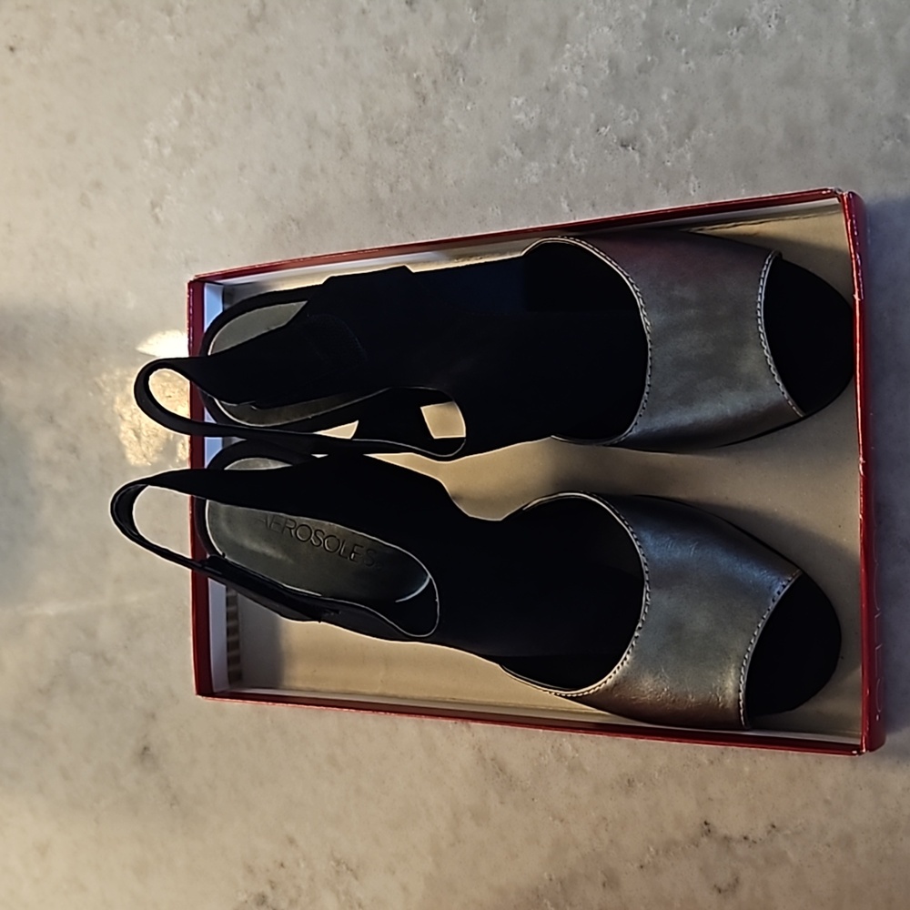 Women's shoes